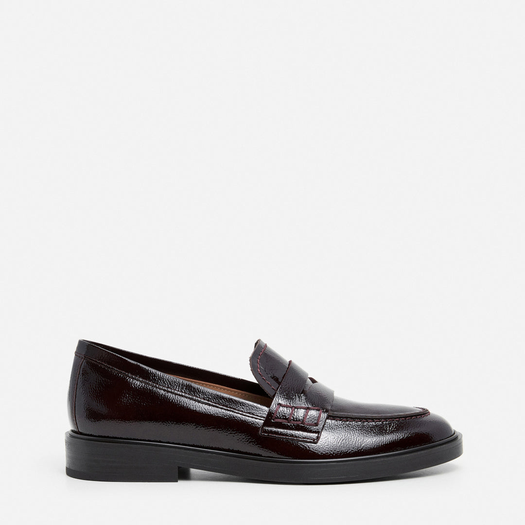 Sara Leather Patent Burgundy Loafer – Flattered