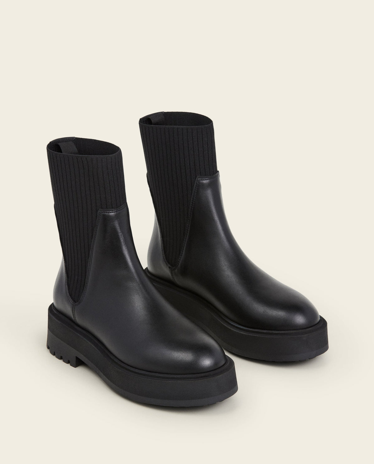 Aurora Leather Black