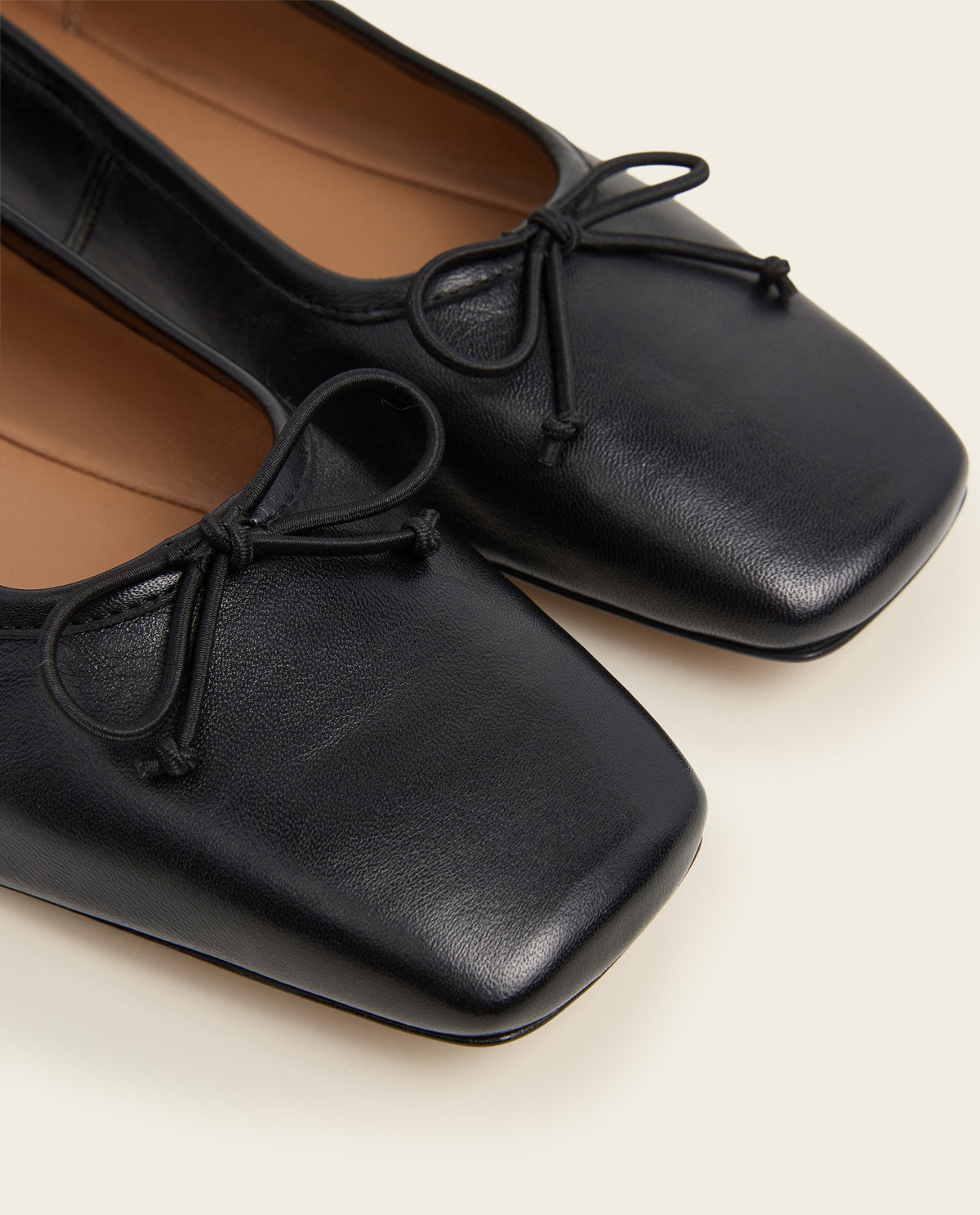 Kim Leather Black