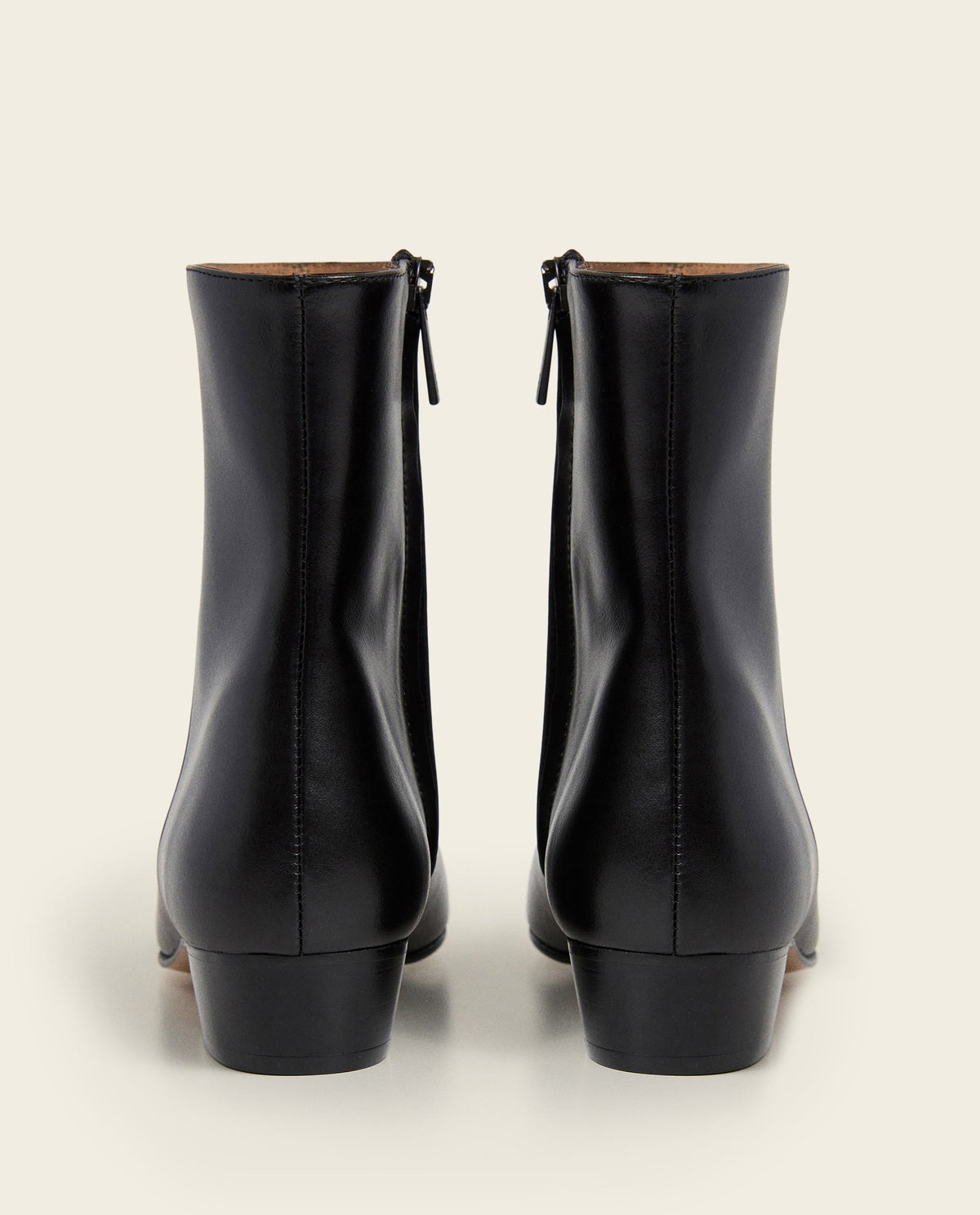 Rami Leather Black