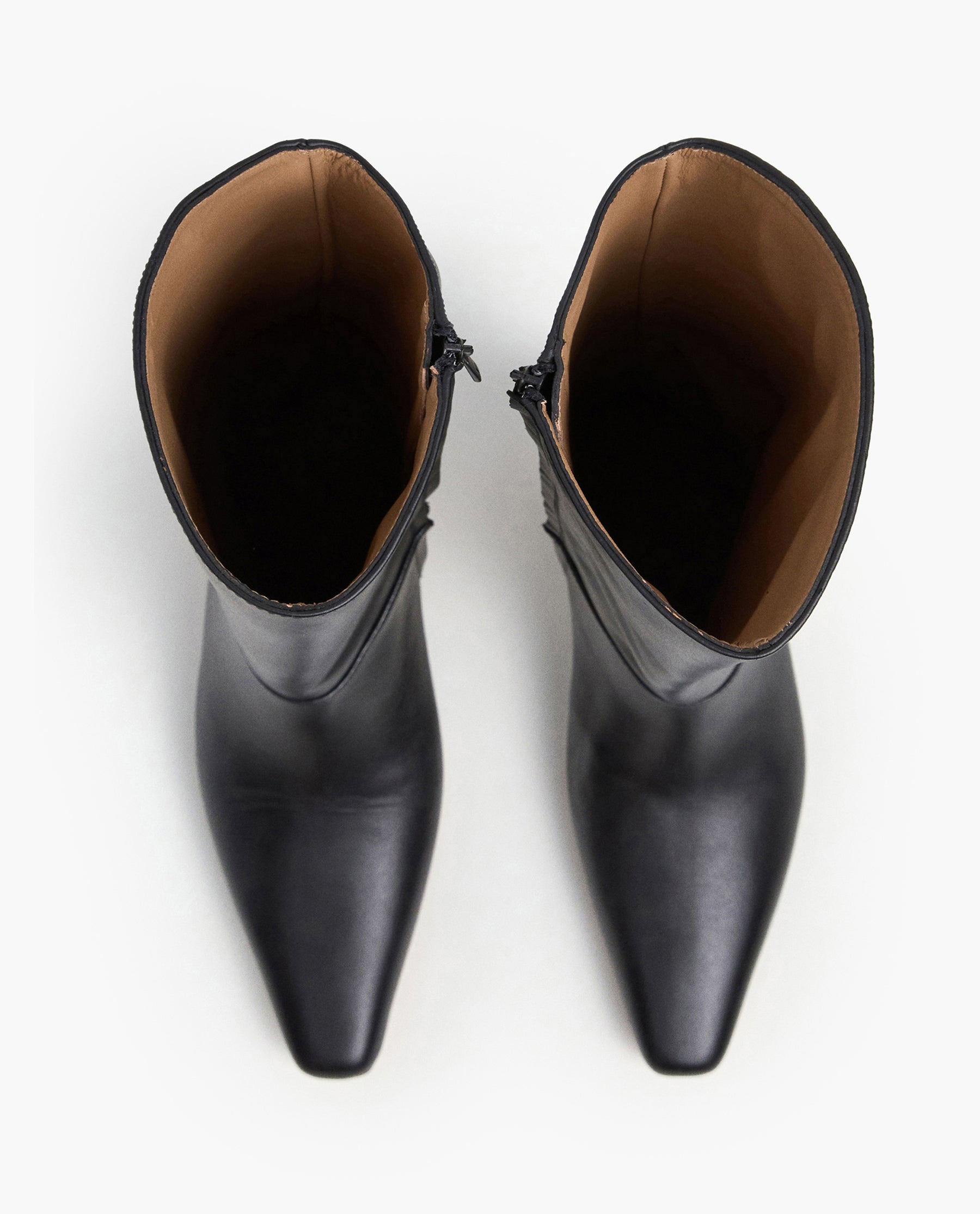 Xia Leather Black