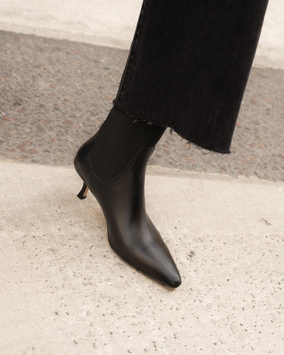 Monroe Leather Black